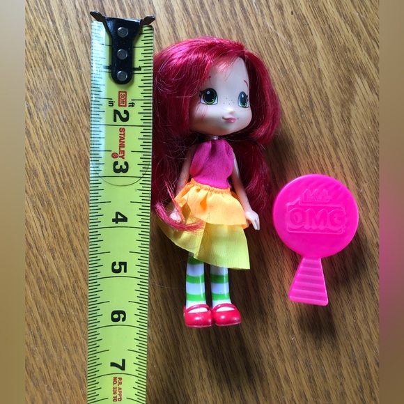Strawberry Shortcake Doll - Picture 5 of 5